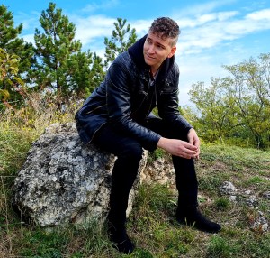 Laszlovagyok: „Szeretek felkészülni a videókészítésre.